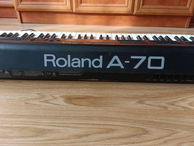 Roland A-70 elad