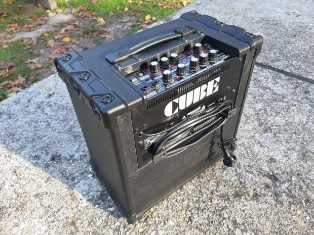 Roland Cube 20XL modellezős elektromos gitár erősítő kombó