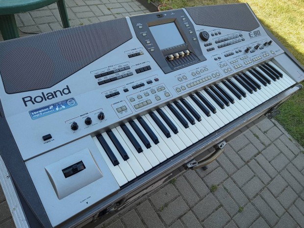 Roland E80 szintetiztor