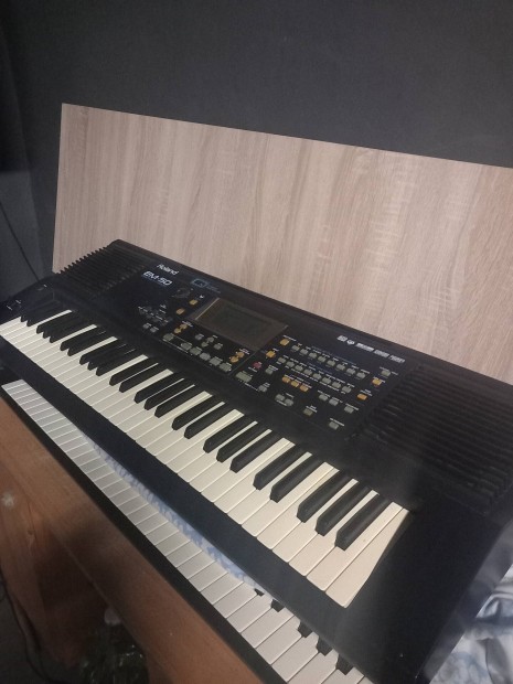 Roland EM50 szintetiztor