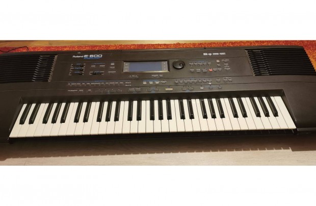 Roland E-600 Szintetiztor