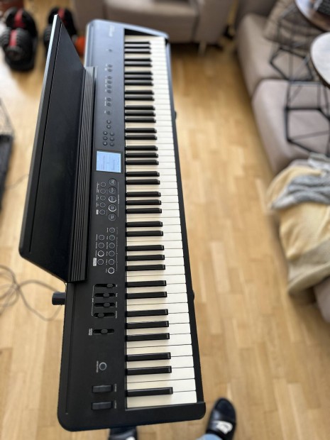 Roland FP-E50 Sznpadi zongora hibtlan. +ajndk llvny, fejhallgat