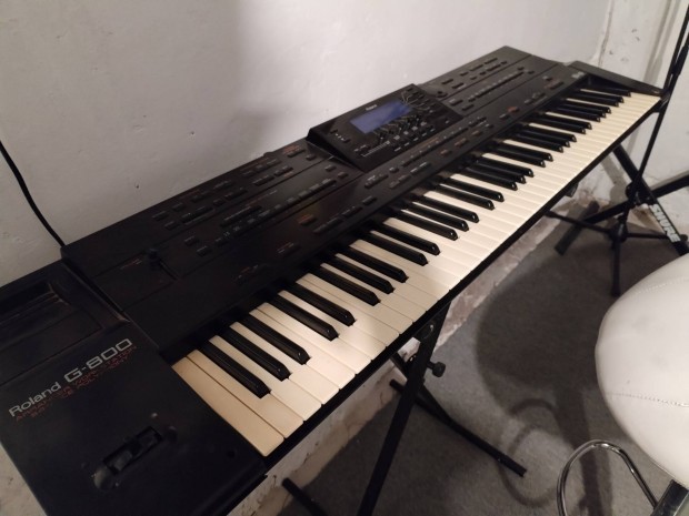 Roland G800 szintetiztor 