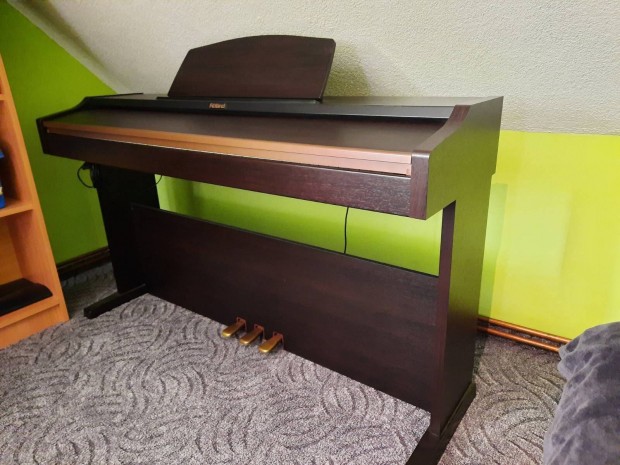 Roland HP-101 elektromos zongora