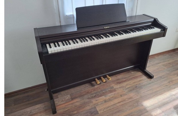 Roland HP-302 elektromos zongora