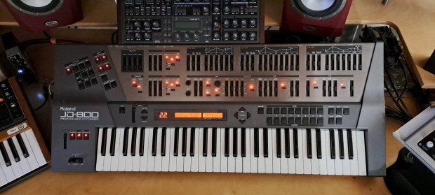 Roland JD-800 programozhat szintetiztor