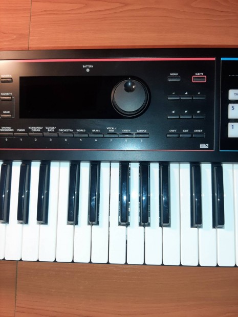 Roland Juno DS 61