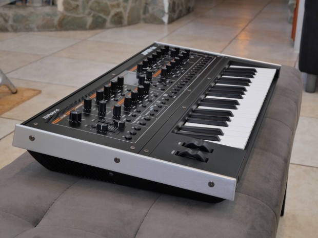 Roland Jupiter Xm