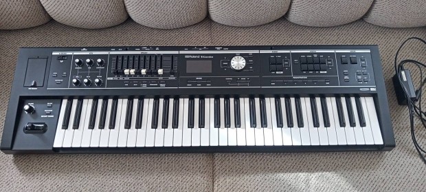 Roland VR-09 B V-Combo szintetiztor keyboard billentys zongora