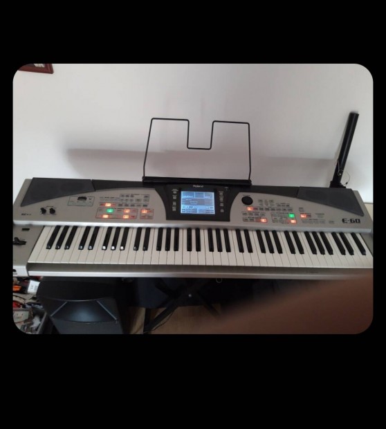 Roland e 60 keyboard 