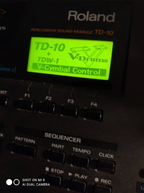 Roland elektromos dob