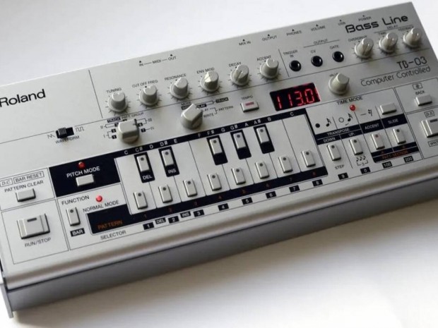 Roland tb-03