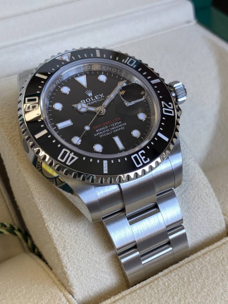 Rolex Sea-dweller Red 126600 43mm