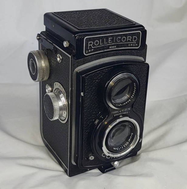 Rolleicord II - Carl Zeiss Triotar 3,5 / 7,5cm vintage camera