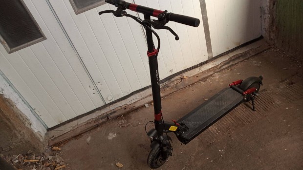 Roller 48v 500w 10'os elől és hátul teleszkóp tökéletesen müködik uj