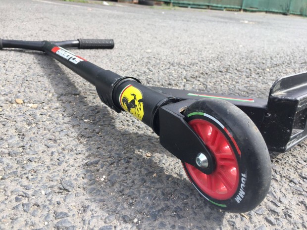 Roller Ferrari