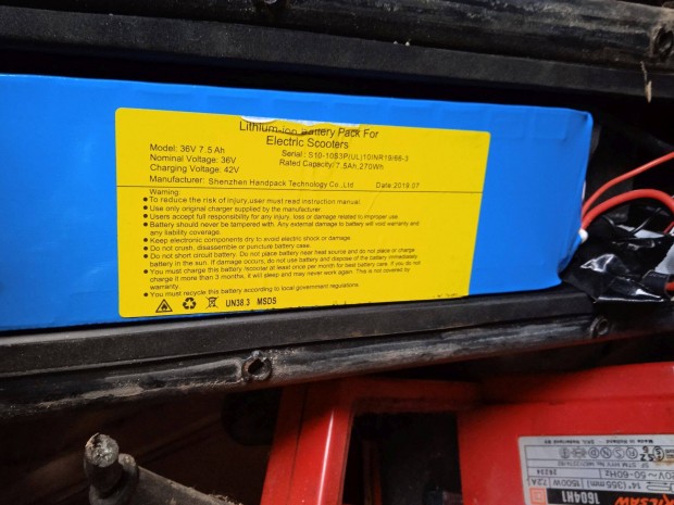 Roller alkatrszek 36v akkumultor vezrl stb az egsz 19.900ft