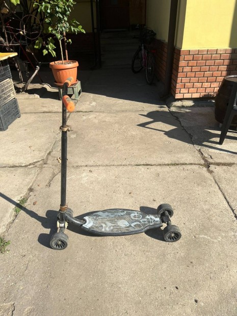 Roller eladó