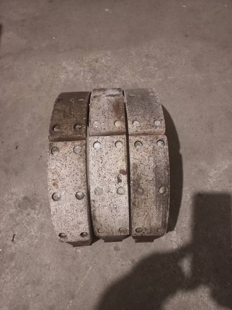 Roman p�tkocsi f�kpofa f�kbet�t elad� vagy cser�lhet�.