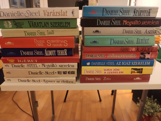 Romantikus regnyek Danielle Steel 18db knyv egyben