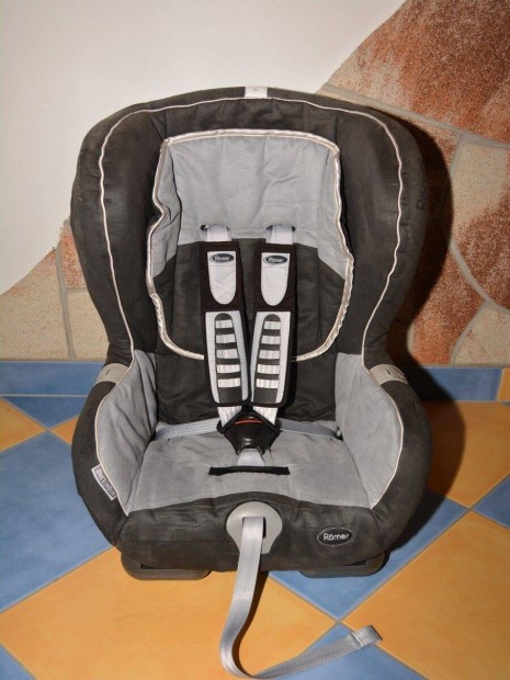 Rmer Duo Plus Isofix 9 - 18kg gyerekls Highline huzattal