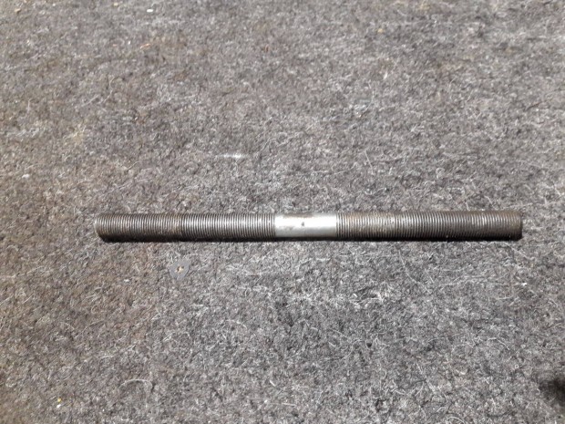 Romet Kadet / Komar h�ts� ker�k tengely