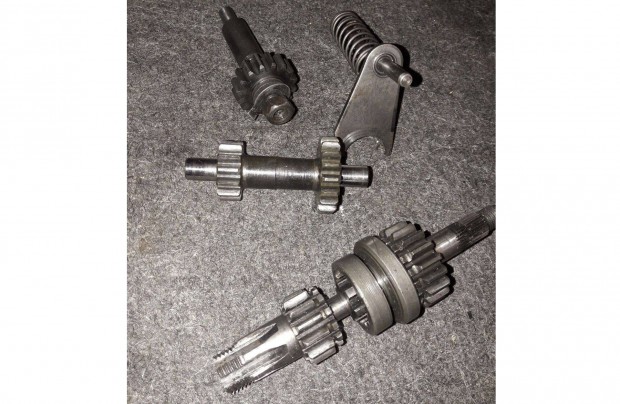 Romet / Komar 3 gy�ri komplett v�lt� szett