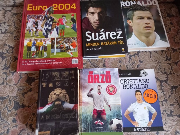 Ronaldo, Suarez focis életrajzi könyvek