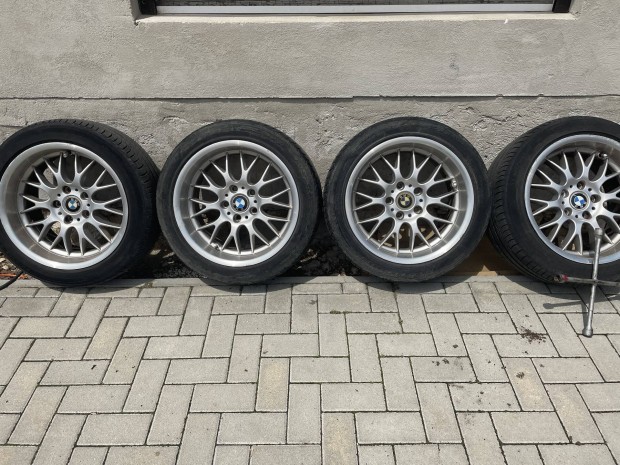 Rondell 0058 235/45R17