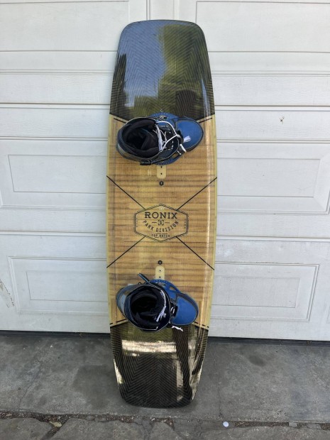 Ronix park division wakeboard surf vízisí