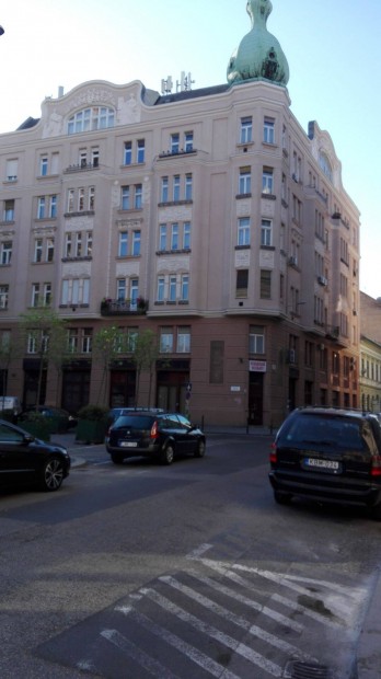 Room in downtown Budapest, at IX. District Bakats ter for rent