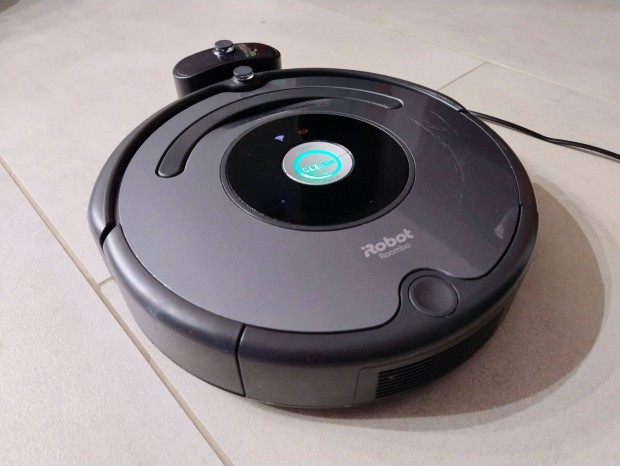 Roomba 676 robotporszv