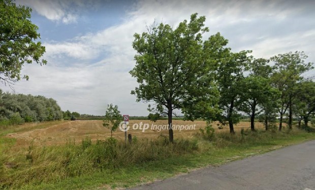 R�szkei 9291 nm-es telek elad�