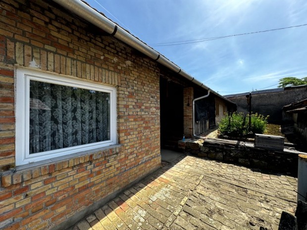 R�szkei elad� 107 nm-es h�z