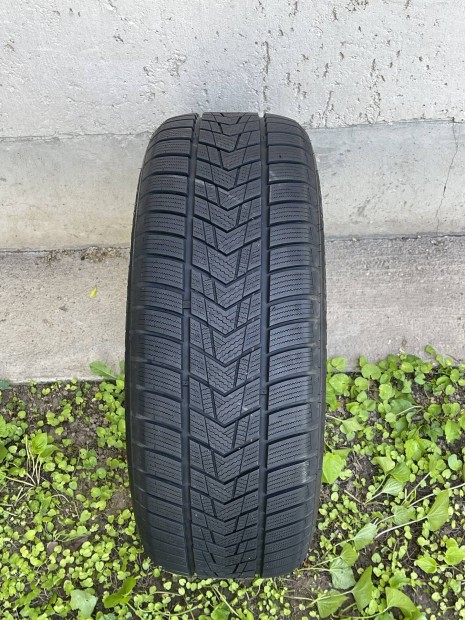 Rotalla 225/55 R18 t�li gumi