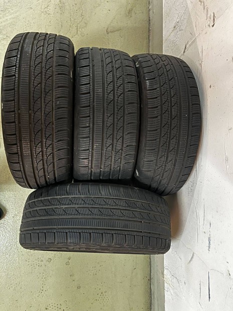 Rotalla S210 XL 205/45R17 88v 4db