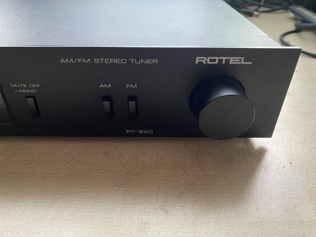 Rotel Radio Tuner