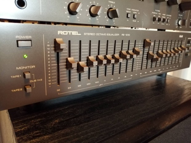 Rotel re-1010 2x10 svos stereo octave equalizer 