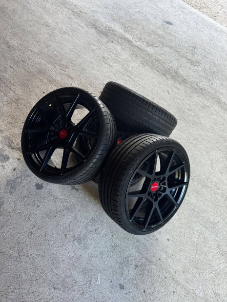 Rotiform Kps 8,5X20 ET45 5x112 66,5 fekete garnitra elad!!