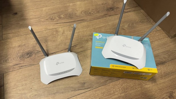 Router TP-link TL-WR840N