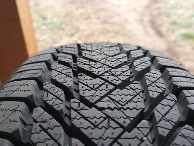 Royal Black Royal Winter HP 175/65 R14 82T