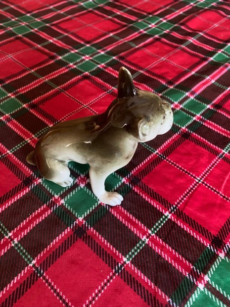 Royal dux buldog