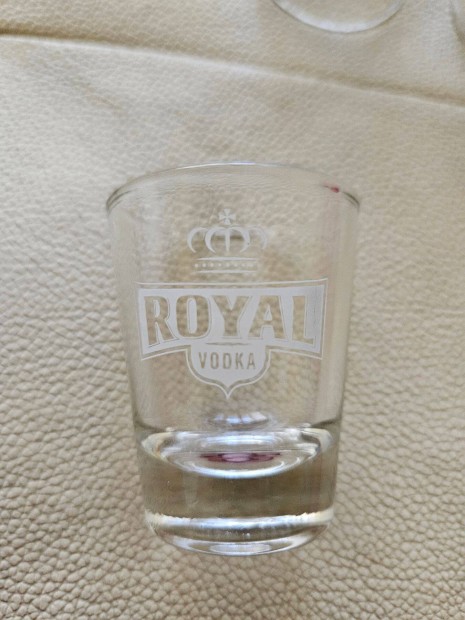 Royal vodka poh�r 4cl 6 db