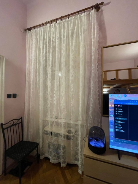 Rózsás romantikus függöny. Két ablakra való. Nagyméretű. Alkudható!