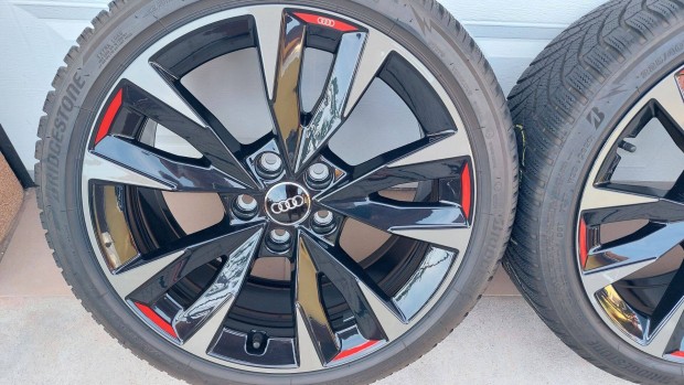 Rrr Gyári , Audi S3-A3 8Y 18" alufelni ,téli gumi