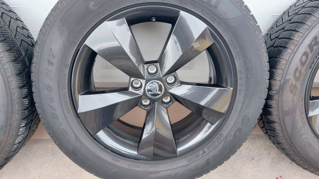 Rrr Gyári ,új szerű Skoda Kodiaq 17 Fekete alufelni ,téli gumi 5x112
