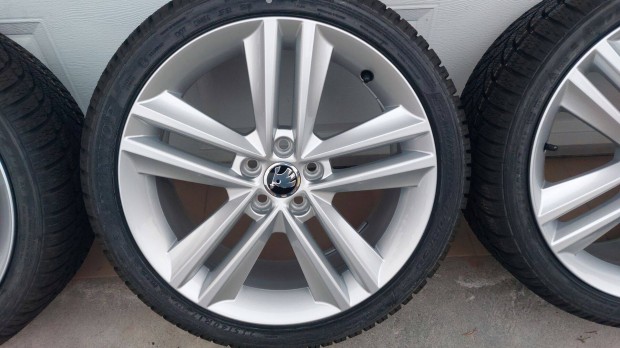 Rrr Gyári,új , Skoda Fabia III.-Rapid 17 alufelni,új téli gumi 5x100