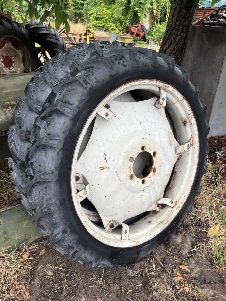 Rs 09 traktor 8,3-36 kerekek, kerk