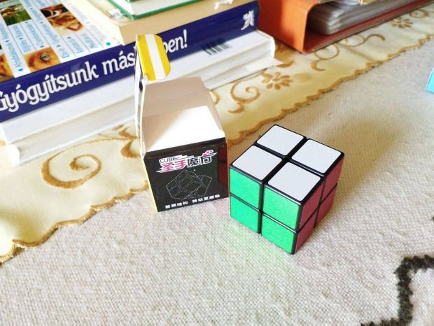 Rubik 2*2 kocka gyors verszeny kocka Qy típus 2500 Ft