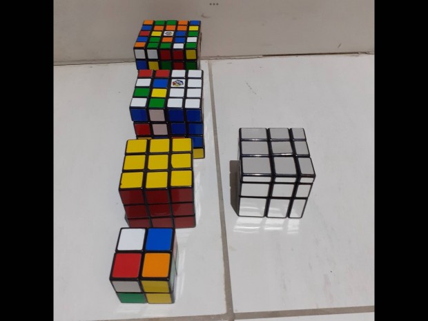 Rubik kocka gyjtemny